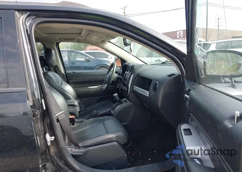 2015 Jeep Compass High Altitude Edition z USA, uszkodzony, nr VIN 1C4NJDEB8FD292941